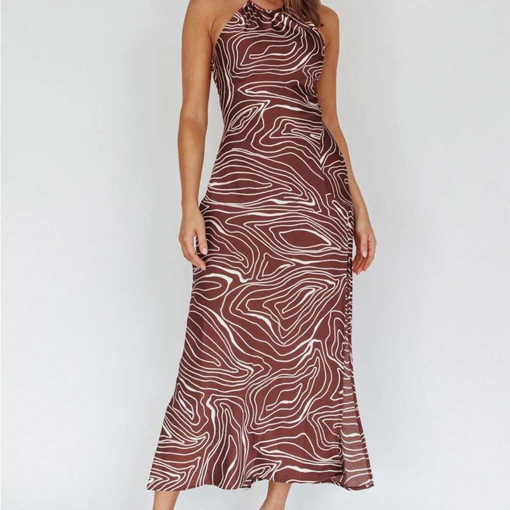 Brown ripple print maxi dress